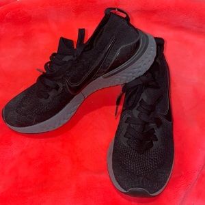 Boys shoes